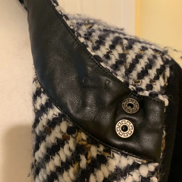 Waverly Grey Tweed Mid-Length Wool Coat with Leather Trim - Picture 10 of 12